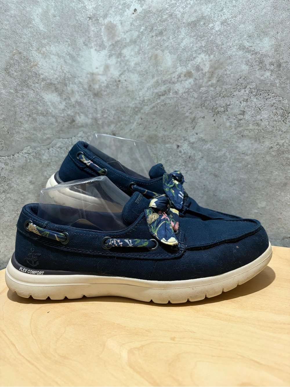 navy blue Skechers On-The-GO Flex - Saltwater women’s size 9.5